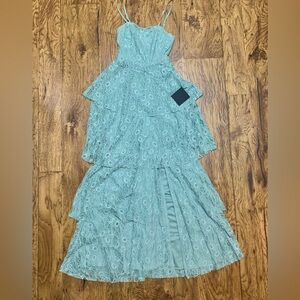 Lulus Sage Green Lace Boho Style Maxi Dress With Slit Size XS NWT